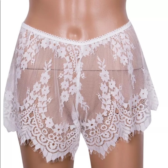 LACE SHORTS - Picture 2 of 6